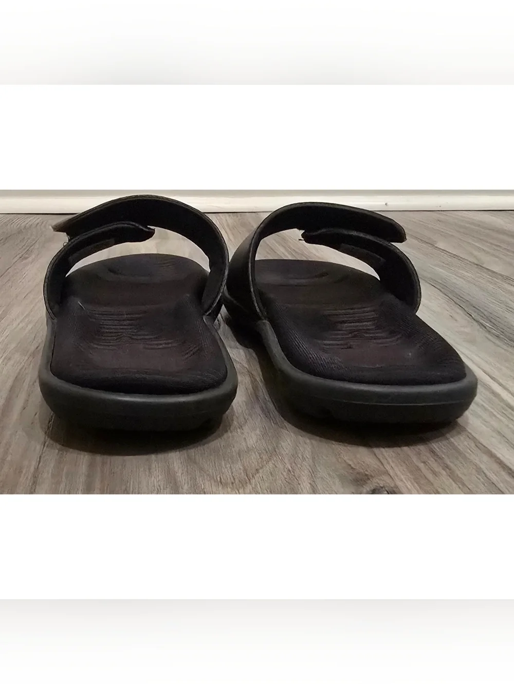 Under Armour Youth Slides Black Size 1Y Velcro Strap Athletic Sandals